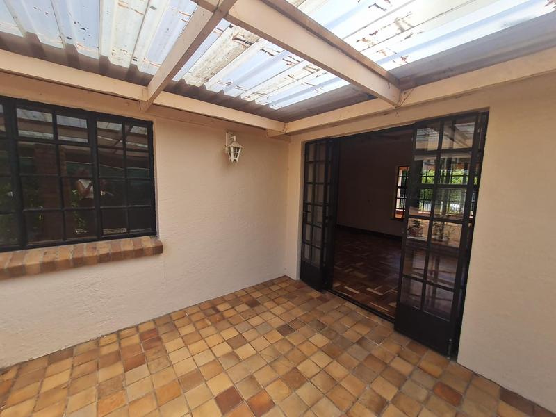 To Let 3 Bedroom Property for Rent in Stuarts Hill Western Cape